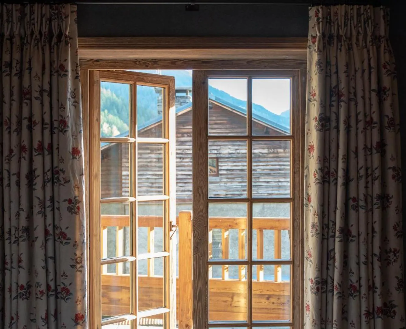 Eleven Chalet Hibou Le Miroir 0*,  Fransa