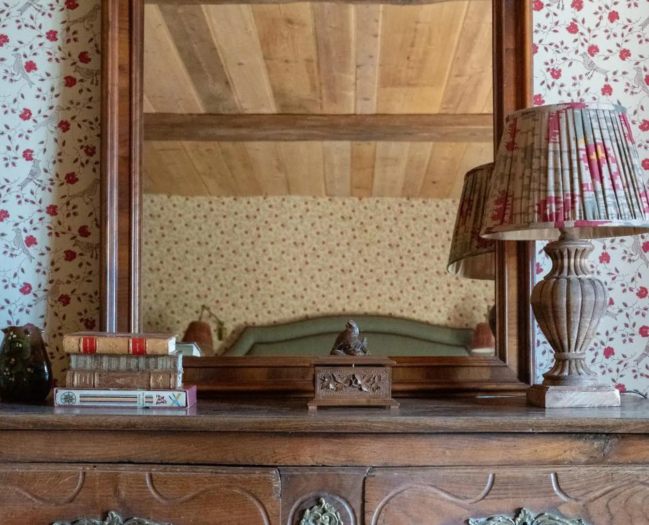 Eleven Chalet Hibou Le Miroir