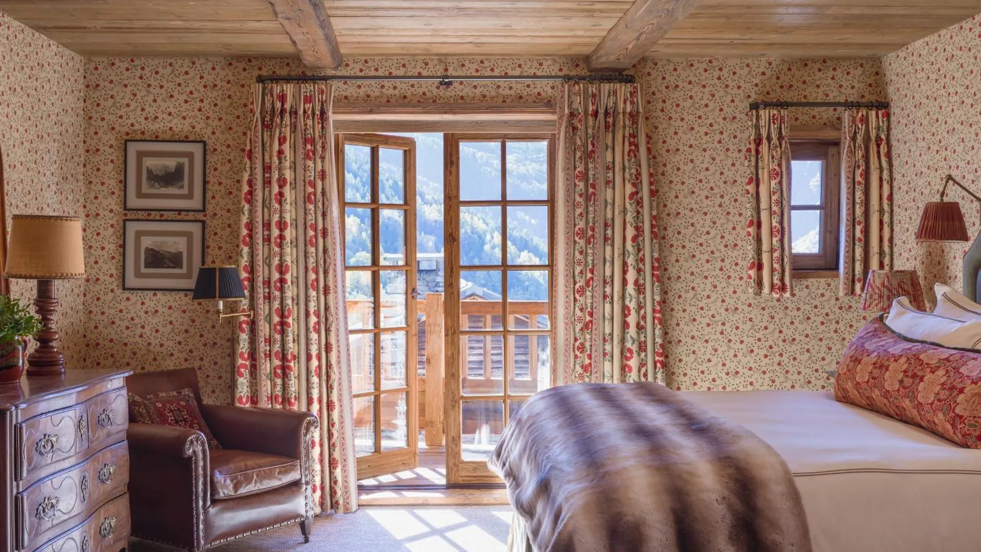 Eleven Chalet Hibou Le Miroir Resort