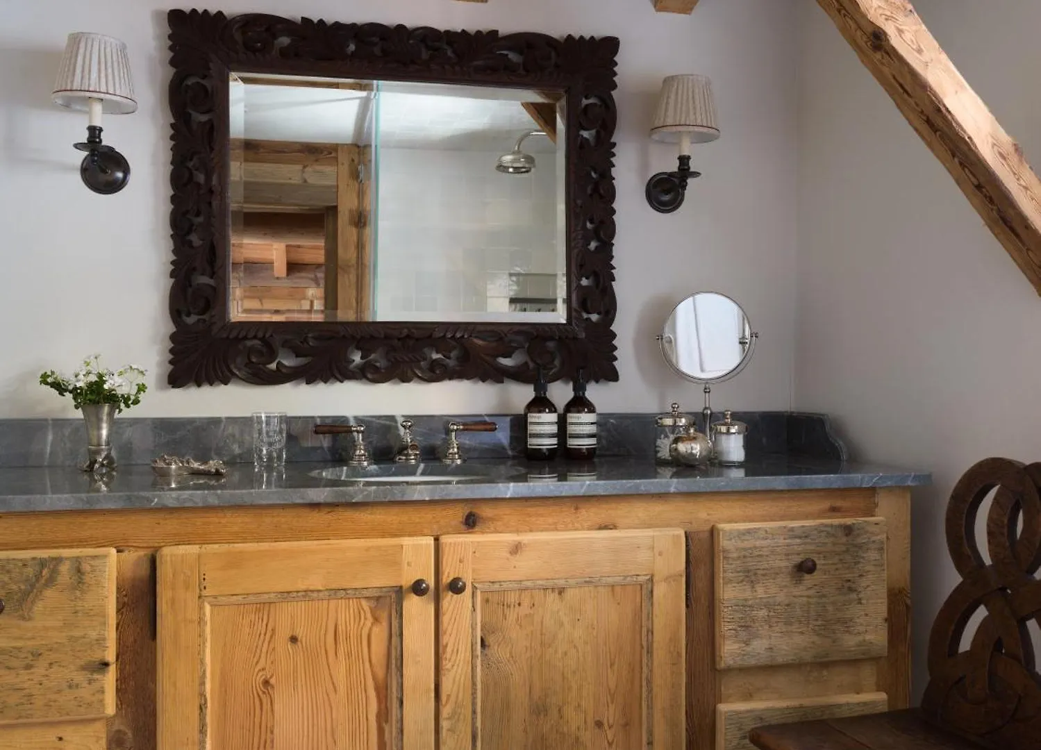 Eleven Chalet Hibou Le Miroir 0*,  France